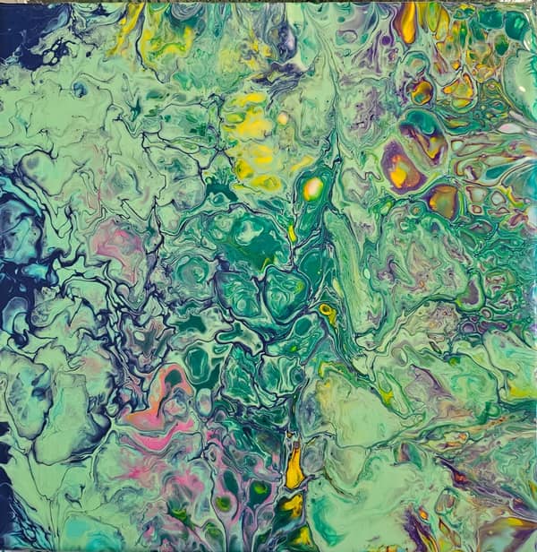 סדנת ציור אקריליק פורינג עם רקפת – אמנות FLUIDART