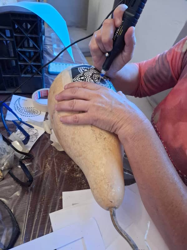 יצירת גופי תאורה מדלעות נוי