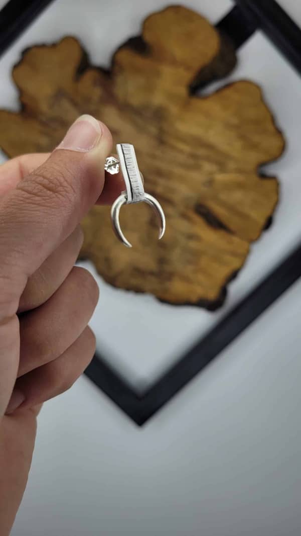 סדנת צורפות פרטית במושב מוקף שדות ירוקים