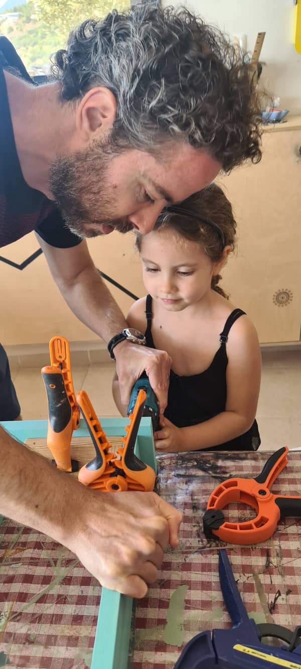 בריבוע – סדנאות נגרות מול הנוף