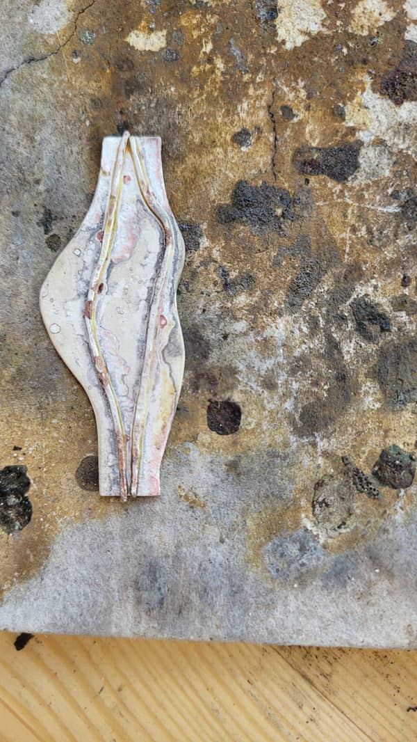 סדנת צורפות פרטית במושב מוקף שדות ירוקים