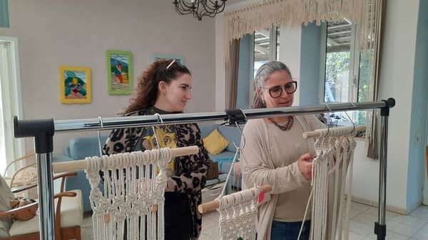 סדנת מקרמה אינטימית באווירה כפרית