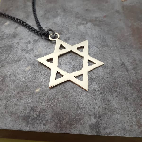 הנאה צרופה: סדנת צורפות פרטית להכנת תכשיט