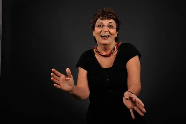 "אהבה וצרות אחרות" – הופעת יחידה מצחיקה ומרגשת בהוד"ש