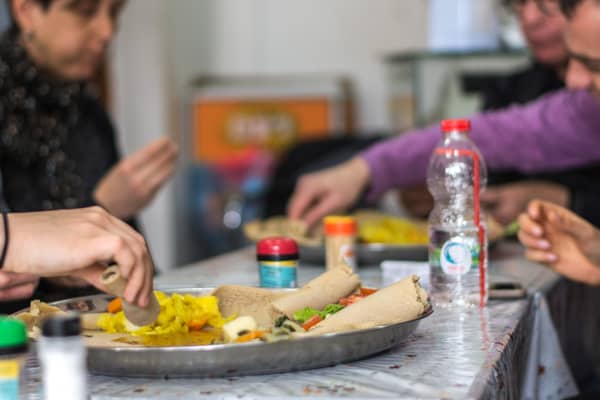 טועמים עולם – סיור במסעדות המהגרים של דרום תל-אביב