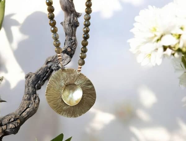 סדנת צורפות באווירה כפרית