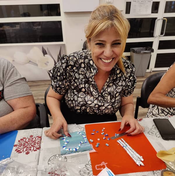 סדנת יצירה בפימו בשיטת "מילפיורי"