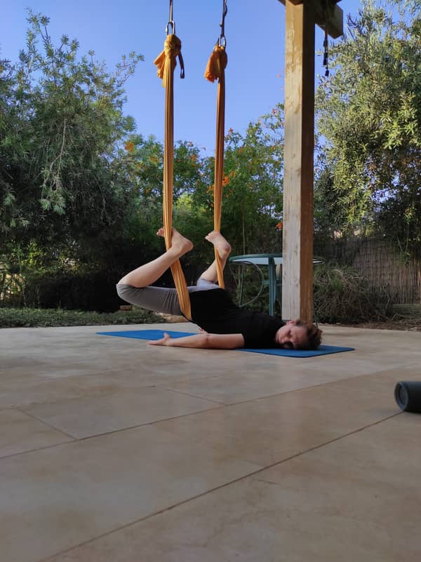 סדנת יוגה אווירית