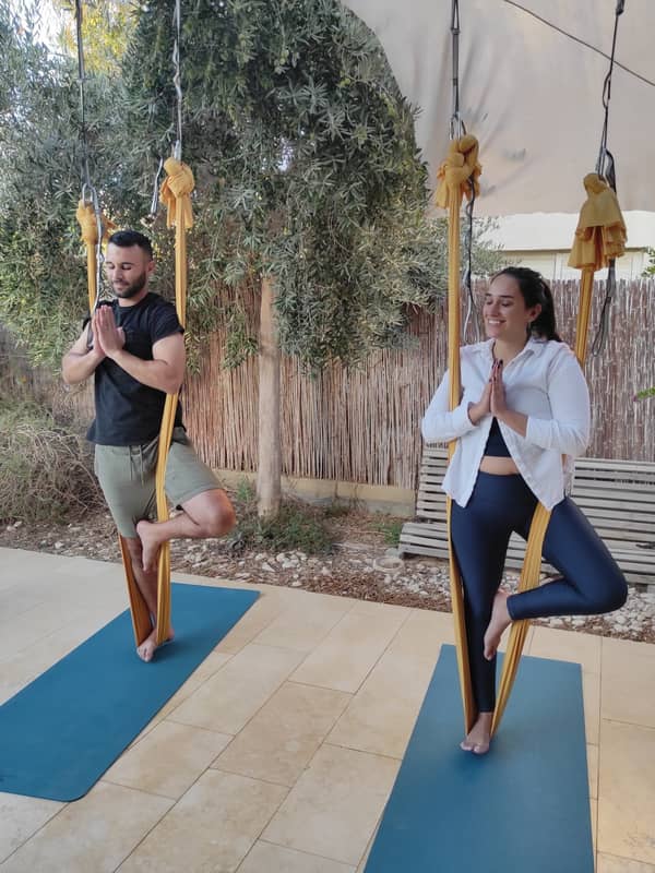 סדנת יוגה אווירית