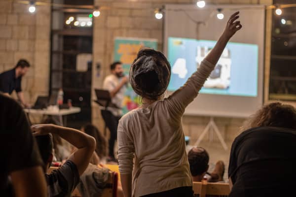 BrainShake – שעשועון תחרותי לקבוצות בסגנון טלוויזיוני