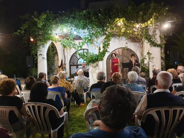 על גבעות ירוקות – מסע מוזיקלי