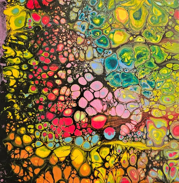 סדנת ציור אקריליק פורינג עם רקפת – אמנות FLUIDART