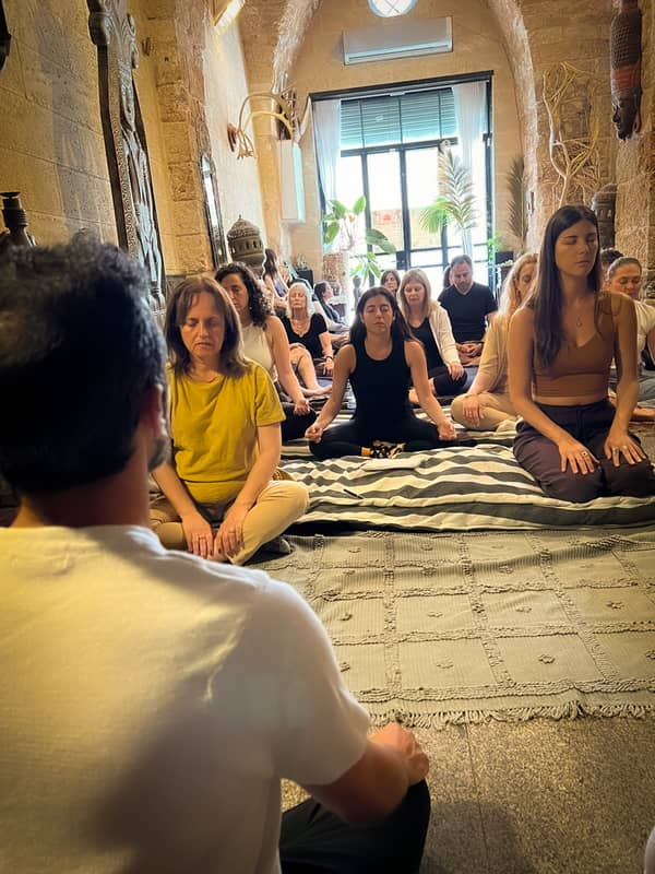Connection: להתחבר פנימה