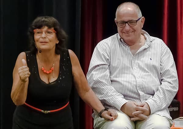 "אהבה וצרות אחרות" – הופעת יחידה מצחיקה ומרגשת בהוד"ש