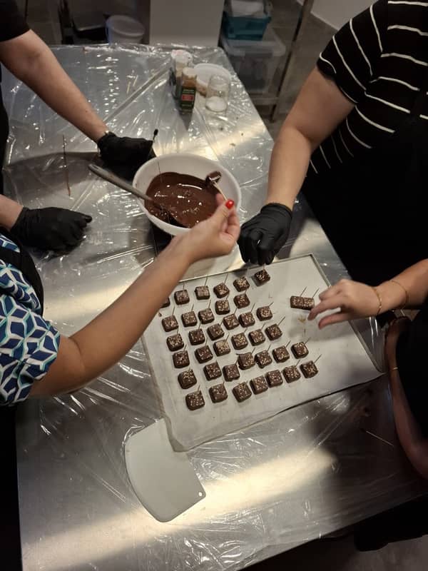 מאסטר קלאס שוקולד: חוויה חושית של פרלינים