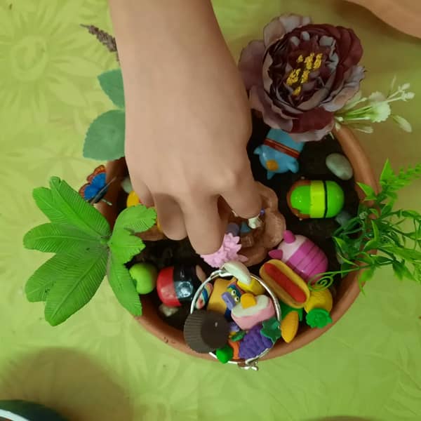 יצירת "עולם קטן"