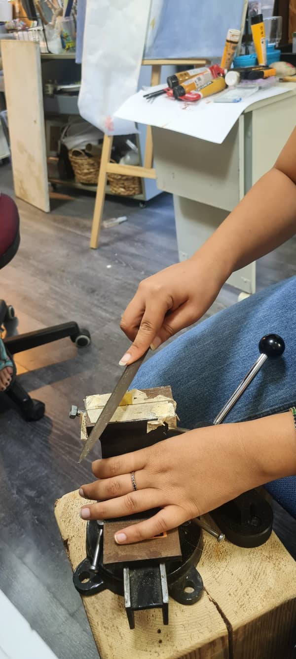 סדנת צורפות באווירה כפרית