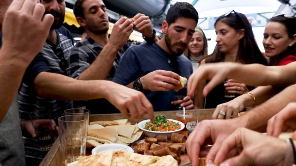 סיור אוכל בשוק הכרמל וכרם התימניים