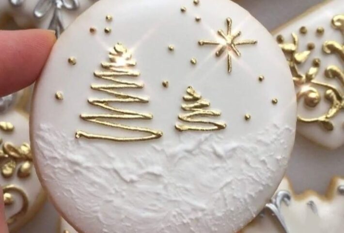 סדנת זילוף על עוגיות ב-royal icing למבוגרים בנושא קריסמס